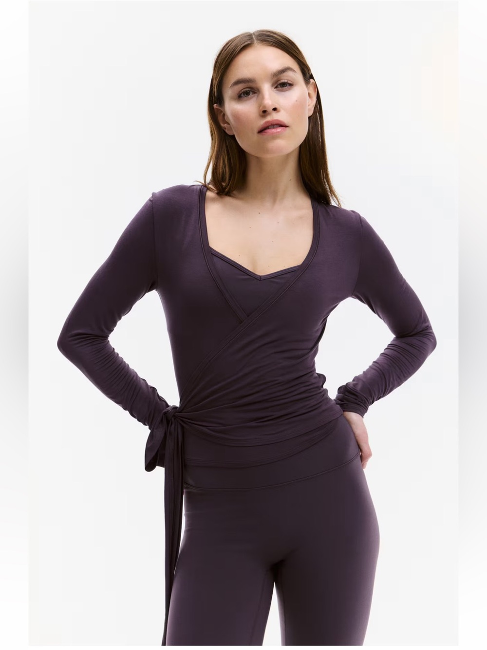 H&M SPORTS WRAP TOP IN MODAL in Plum Purple